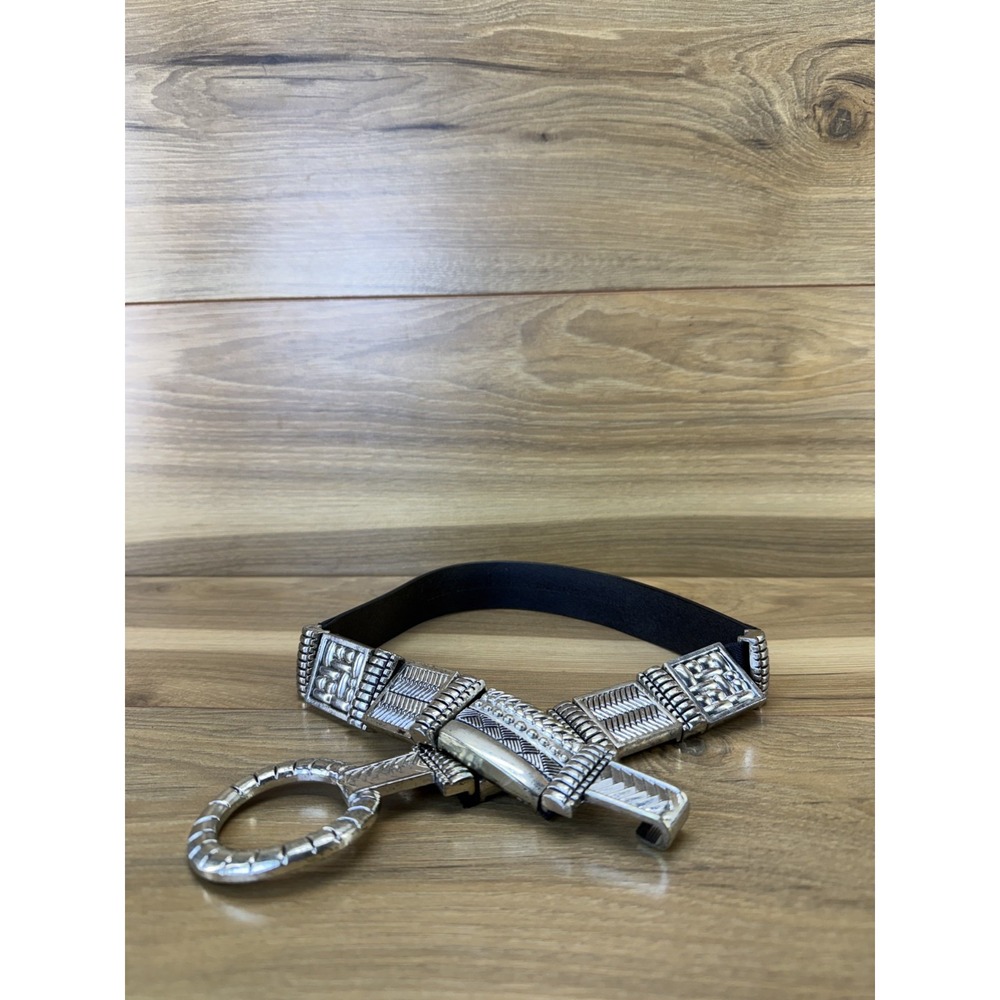 Chico's Women's Belt Size S Black Leather Silver Stretch Waist Festival